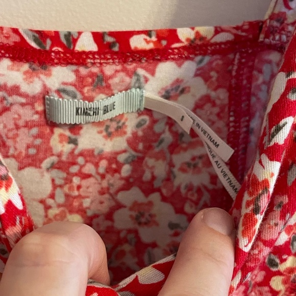 Floral Red Sleeveless Top - Picture 3 of 5